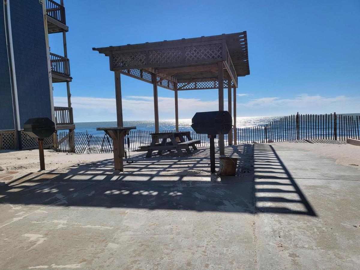 Holiday home Steps To The Ocean! 285 North Topsail Beach